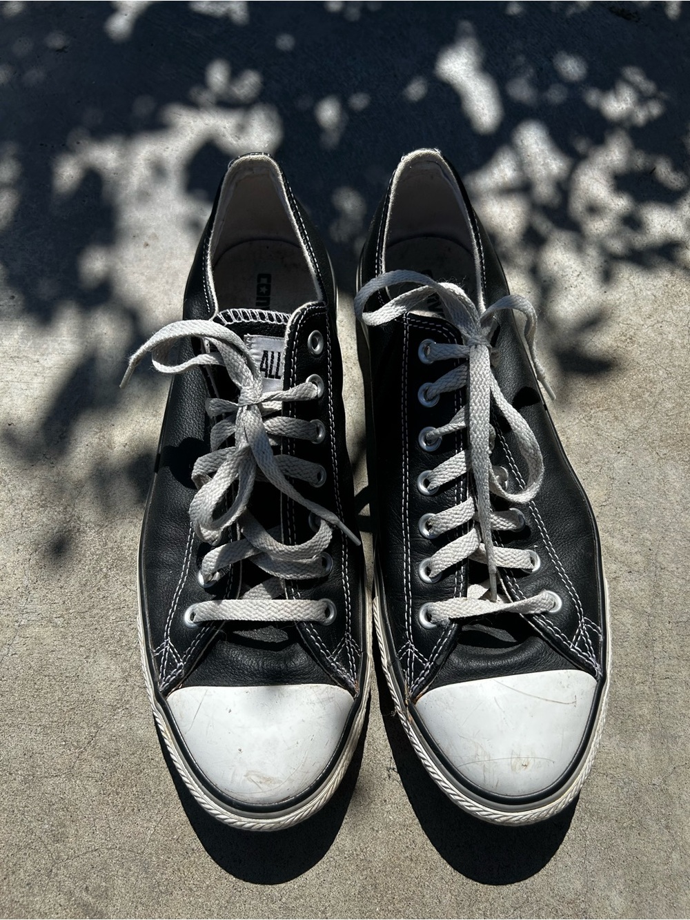 Converse mens Chuck Taylor All Star Black Leather Low Top Sneakers 11